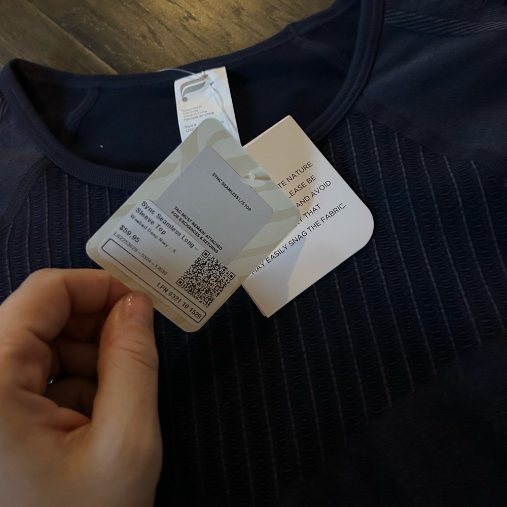 NWT Fabletics Sync Seamless Long Sleeve Top | Size S | Navy Blue - Picture 4 of 8